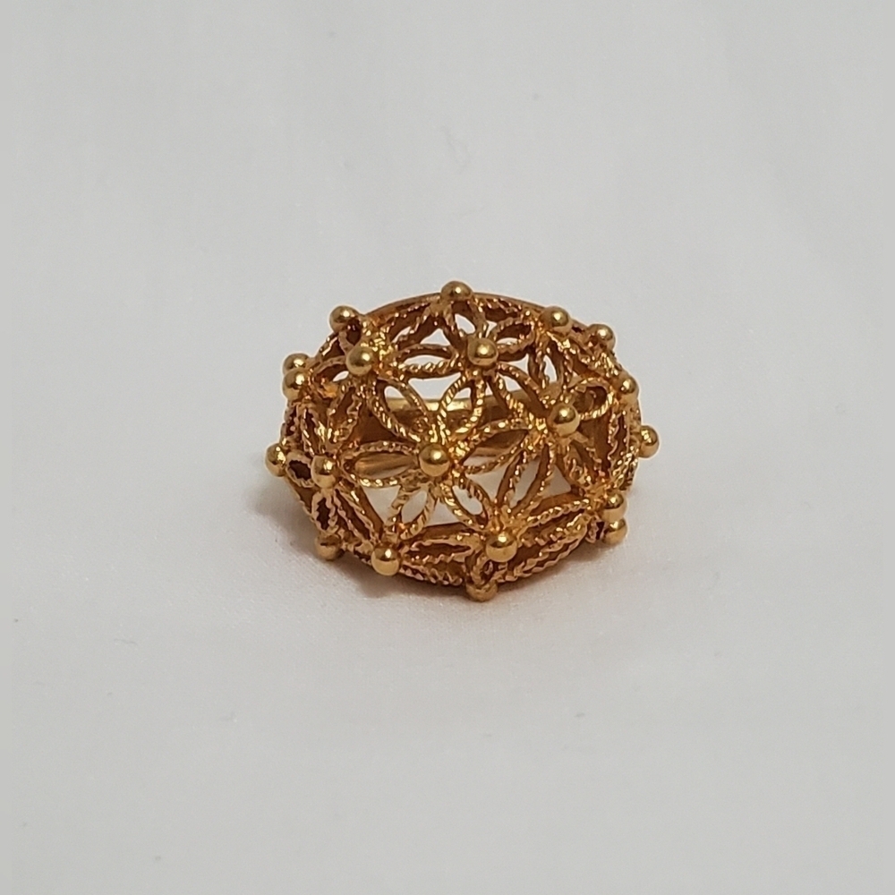 Avon Gold Tone Spun Blossoms Ring